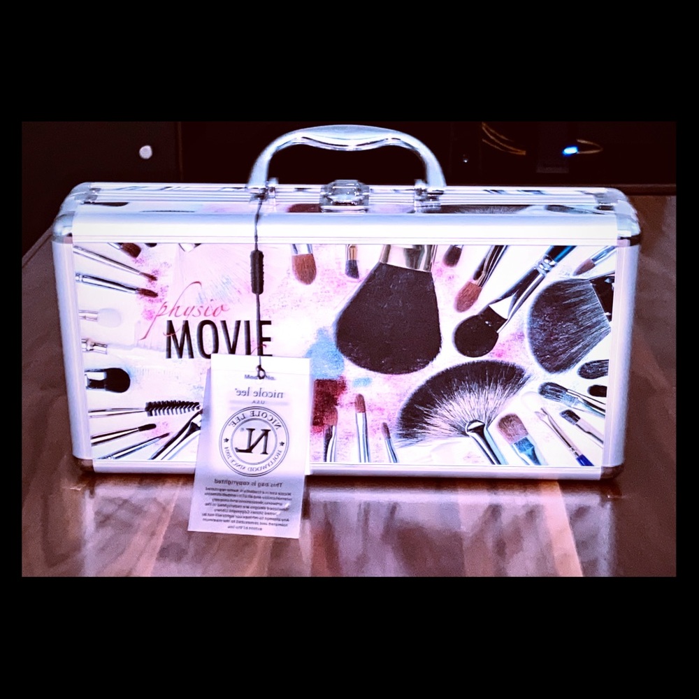 Nicole Lee makeup case